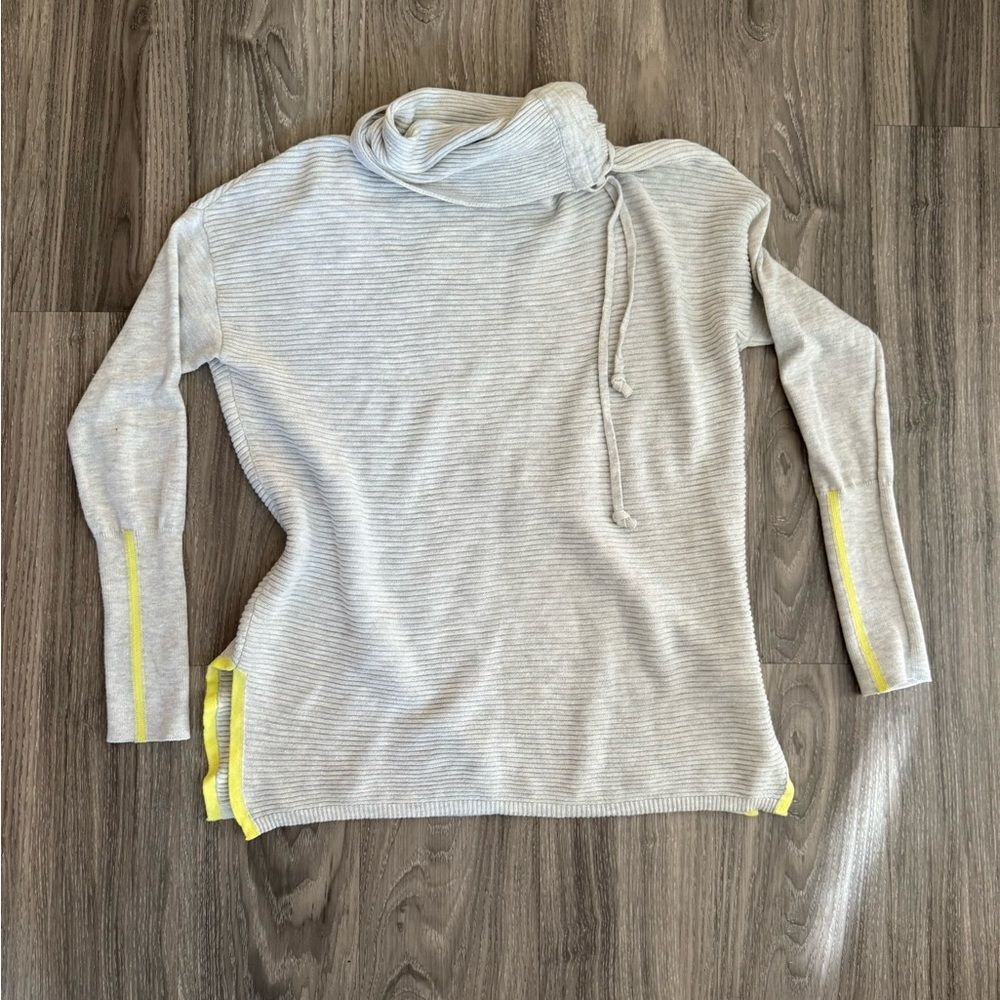 Cynthia Rowley Active Sweater Medium Funnel Neck Pullover Ribbed Gray XS